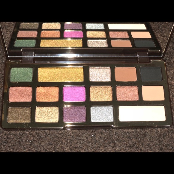 🎁 NIB Too Faced Chocolate Gold Palette 🎨 - Picture 3 of 5
